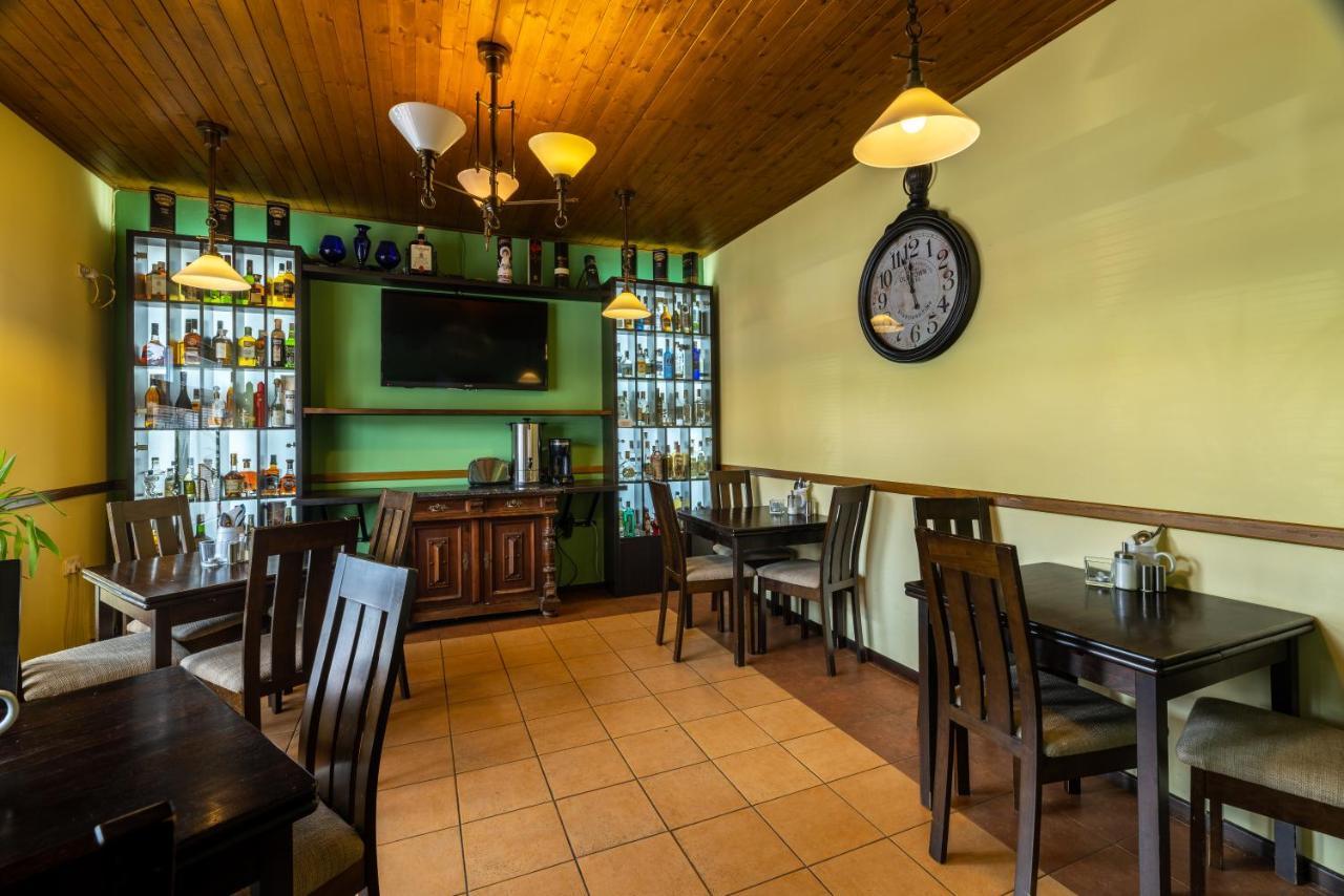 Penzion Rodos - Cafe Prag Dış mekan fotoğraf