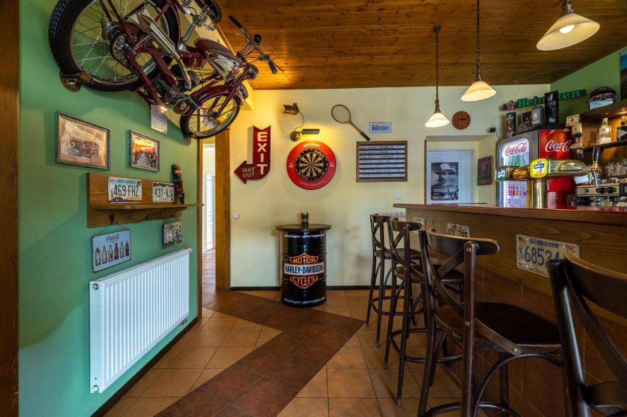 Penzion Rodos - Cafe Prag Dış mekan fotoğraf